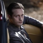 TRUE-BLOOD-Season-3-Alexander-Skarsgard.-400x266