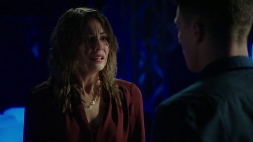 arrow207 - thea