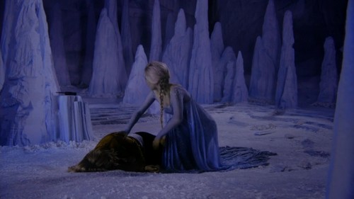 Elsa-Emma-OnceUponaTime