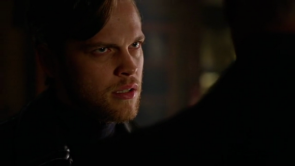 Arrow - 4x02 The Candidate