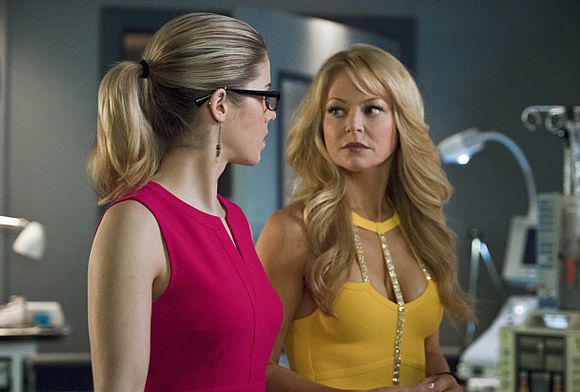 Mãe de Felicity de volta para 4ª temporada de Arrow