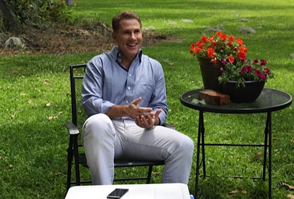 nicholas-sparks-ira-produzir-uma-serie-baseada-em-sua-vida